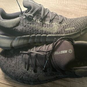 Nike free sneakers